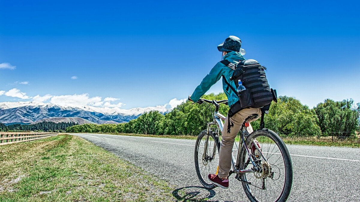 定年欧州自転車旅行 定年欧州自転車旅行 | 上林 三郎 |本 | 通販 | Amazon